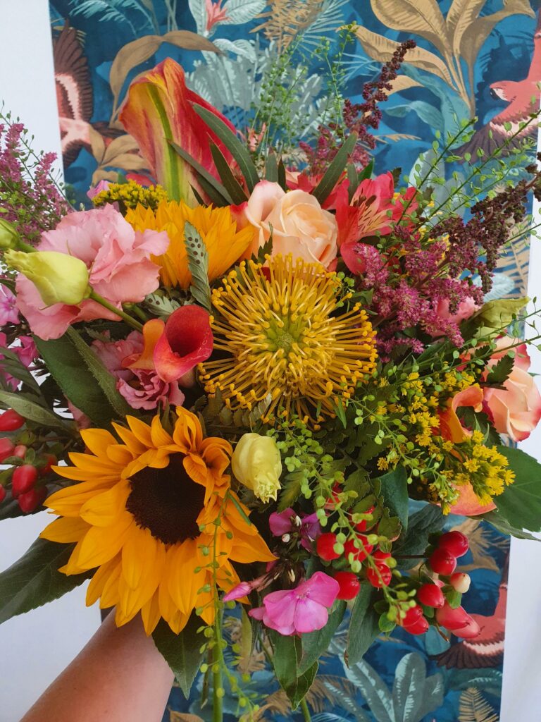 Rose Passion Fleuriste La Plaine Sur Mer Photo 8 Bouquet Rond A Partir De 40E